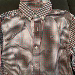 Boys Vineyard Vines dress shirt. Size small
